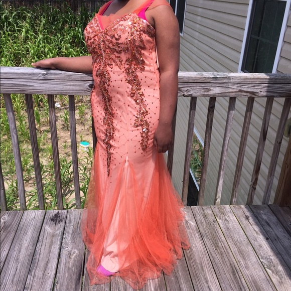 Prom/ Pageant Dress - Picture 2 of 4