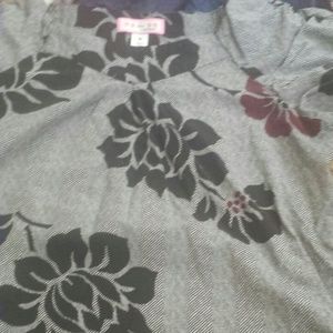 Bundle 2 Koi scrub top