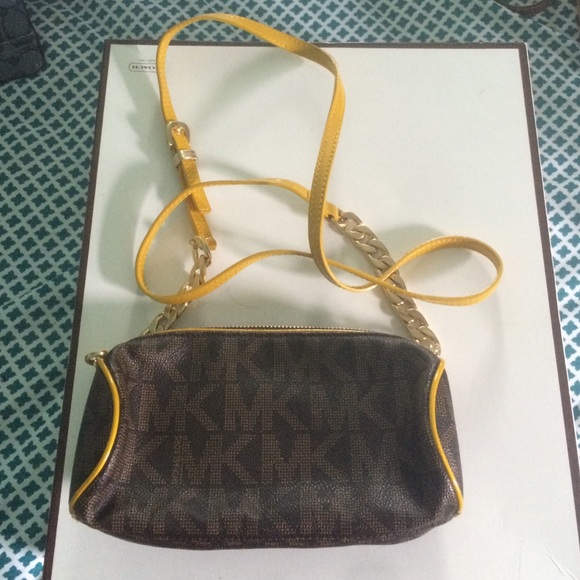 Shoulder bag