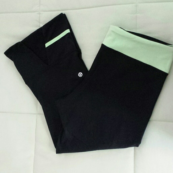 Reversible Lululemon yoga crop pant