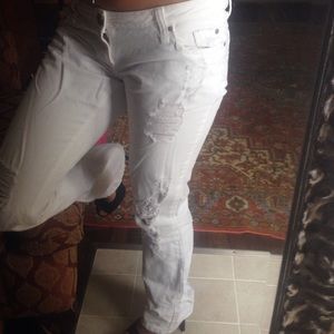 White distressed jeans
