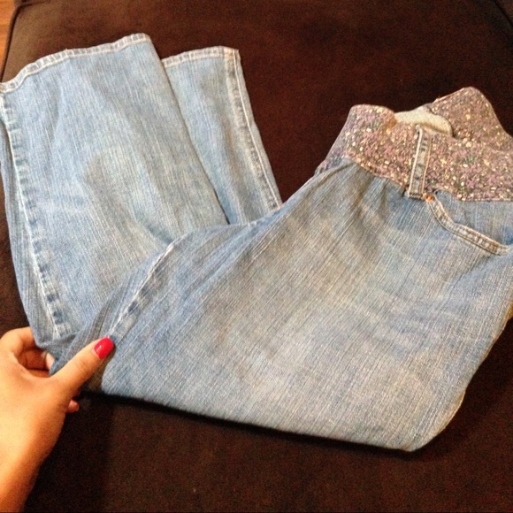 Maternity jean capris