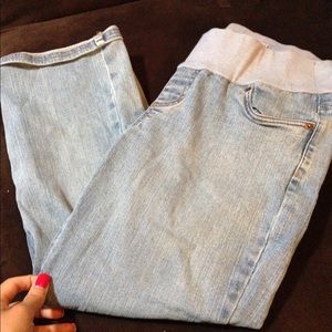 Maternity jean capris