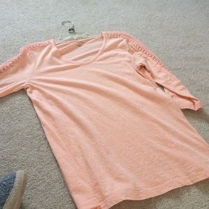 Peach colored Sonoma top w/3 quarter length sleeve