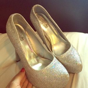 Silver Glitter pumps