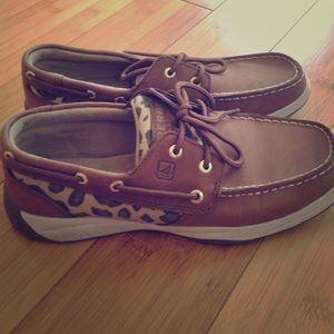 Perfect condition sperrys!