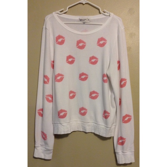 💔SOLD💔 Wildfox Covered in Kisses All Over Jumper - Picture 2 of 4