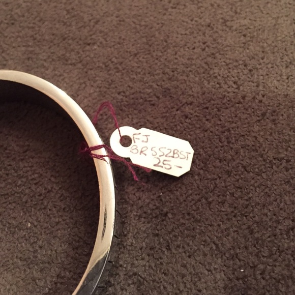 Metal bangles - Picture 2 of 2