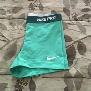 Green Nike pros