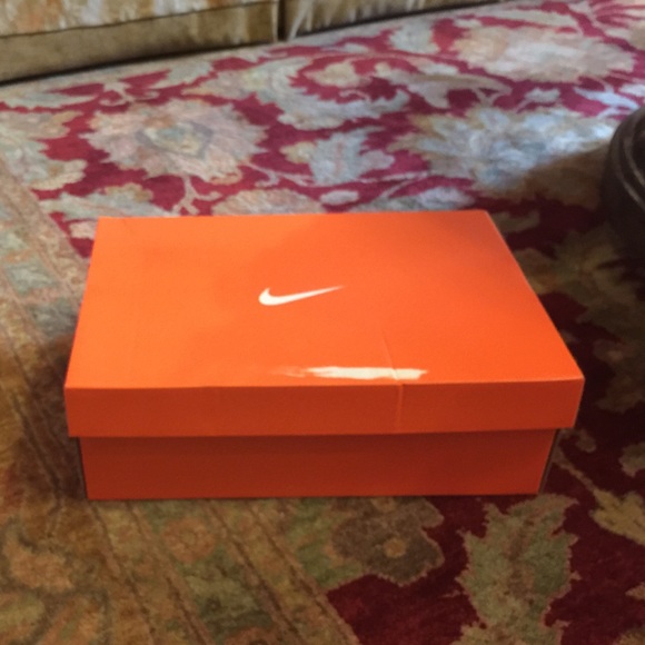 Nike Shoes - Nike women free 5.0