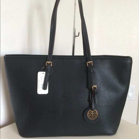Boutique Handbags - NEW black beautiful black tote.