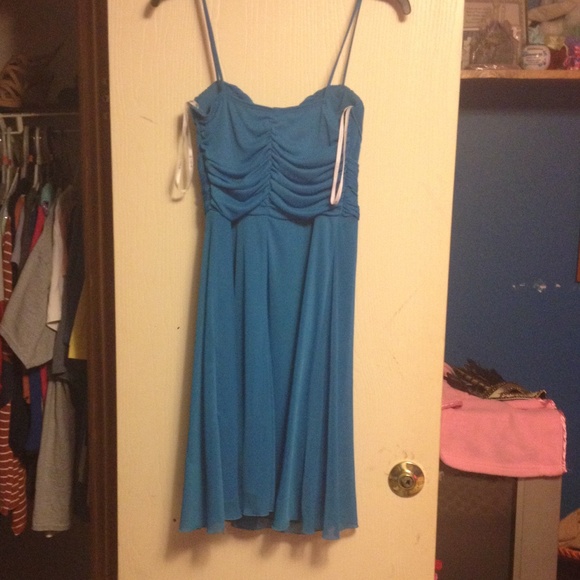 Blue dress - Picture 3 of 3