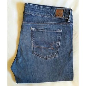 American Eagle Straight Leg Jeans