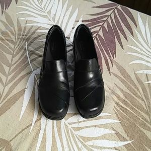 Clarks black leather wedge shoes