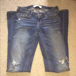 Size 3 L Hollister jeans