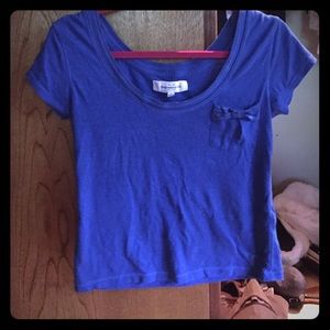 ABERCROMBIE AND FITCH CROP TOP WITH BOW POCKET.