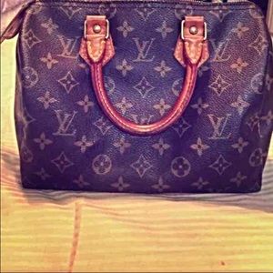 Authentic Louis Vuitton speedy 25