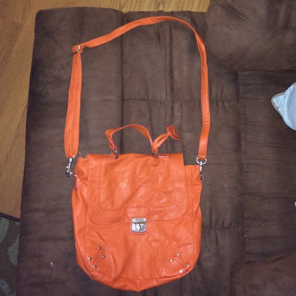 Cross body purse