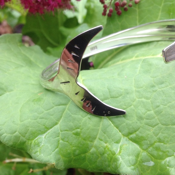 🐳🐳Whale Tail bracelet. Handcrafted 🐳🐳 Firm - Picture 2 of 4
