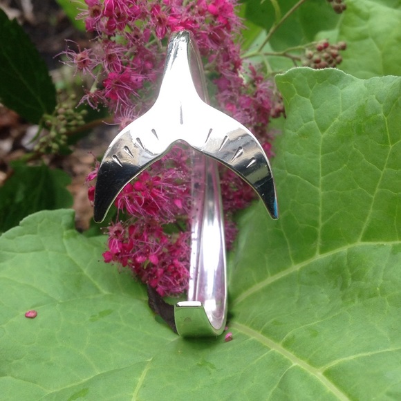 🐳🐳Whale Tail bracelet. Handcrafted 🐳🐳 Firm - Picture 4 of 4