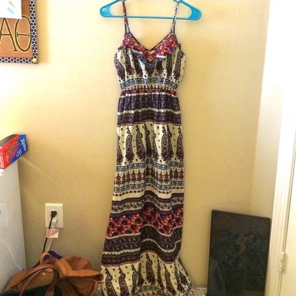 Urban Outfitters Dresses & Skirts - 🚫SOLD🚫 Printed Maxi Dress
