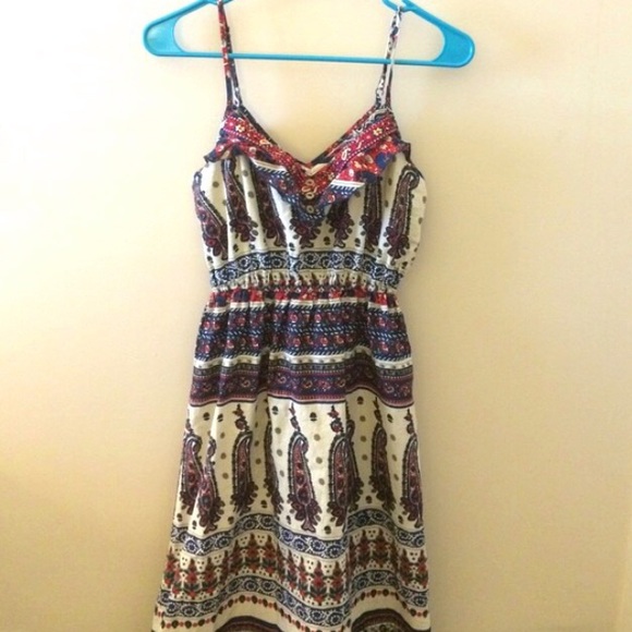 🚫SOLD🚫 Printed Maxi Dress - Picture 2 of 3