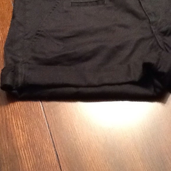 Shorts - Picture 2 of 3