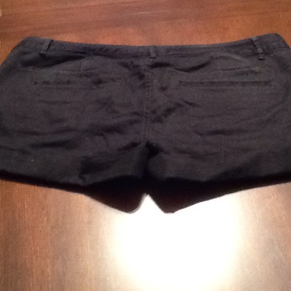 Shorts - Picture 3 of 3