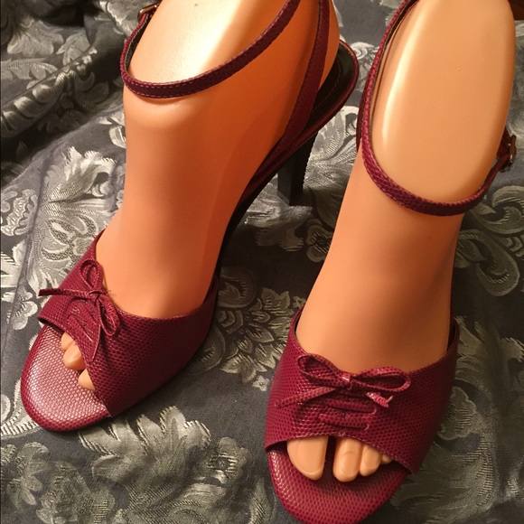 Gianni Bini rose  3 inch strappy heels 8 med