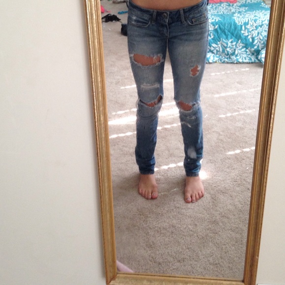 American Eagle ripped jeans