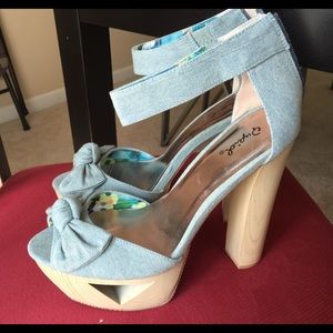 BRAND NEW DENIM SANDALS