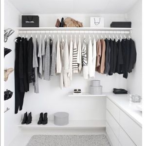 CLOSET CLEAR OUT. SPEND $20 GET ANYTHING UNDER 10