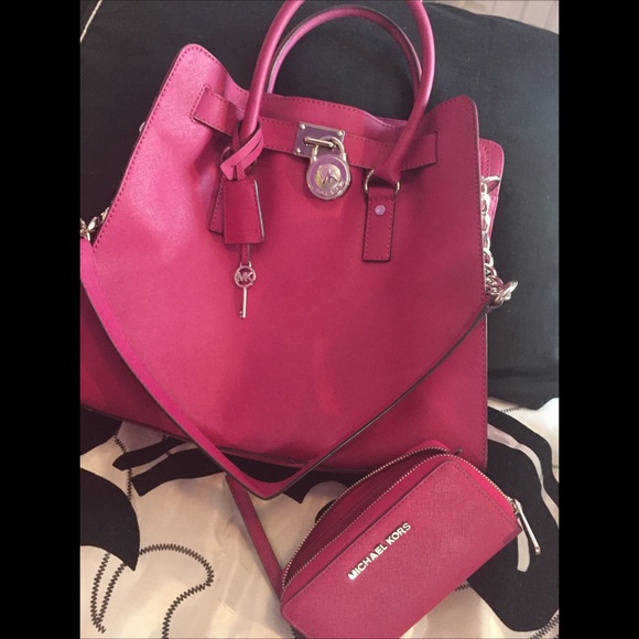 Michael kors large Hamilton with small wallet