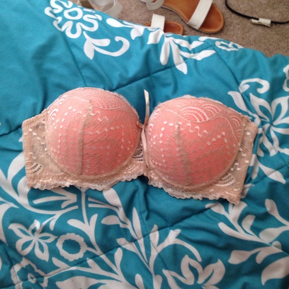 strapless lacey push-up bra