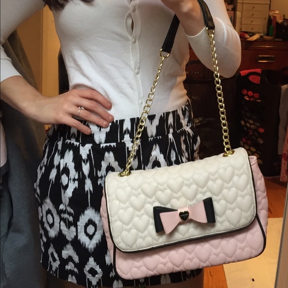 Betsy Johnson handbag! Never used!! 😍🎀👛