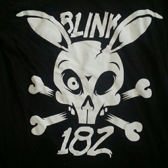Hot Topic Black Blink 182 Band T-shirt