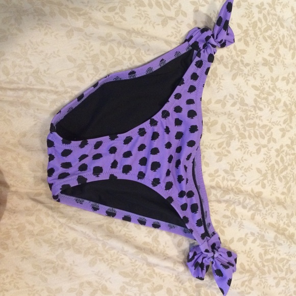 Swimsuit bottoms