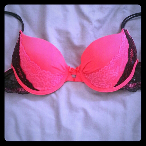 Sexy Never Been Worn Hot Pink Lace Bra