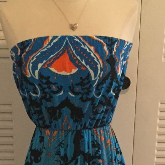 NWOT Beautiful Maxi dress 💥HOLIDAY SALE 💥 - Picture 2 of 4