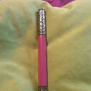 kat von d everlasting liquid lipstick in L.U.V