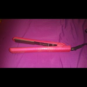 NUME Silhouette straightner
