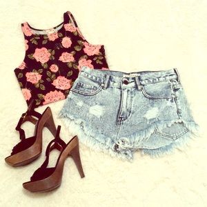 Bullhead high waisted Jean shorts Size 3