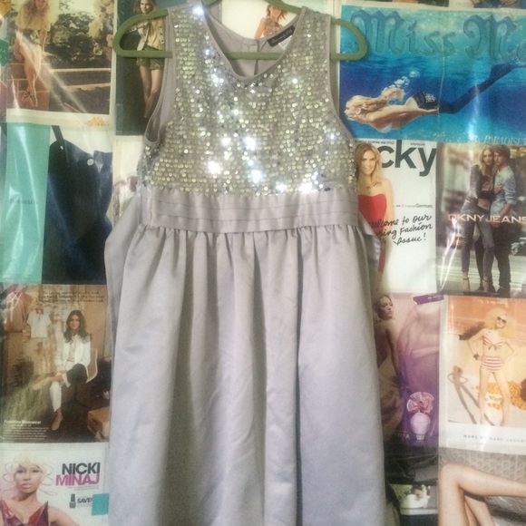 A ballroom dress - Picture 1 of 1