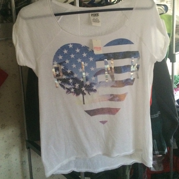 Vs PINK American flag heart tee!