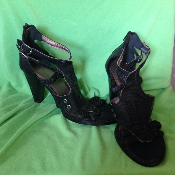 Back zip black sandals with heels