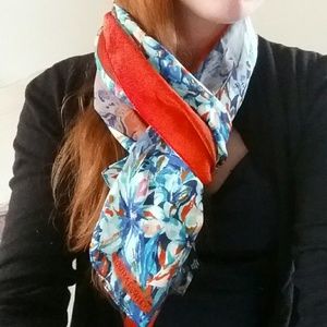 Cynthia Rowley %100 silk scarf