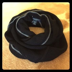 Banana Republic loop scarf