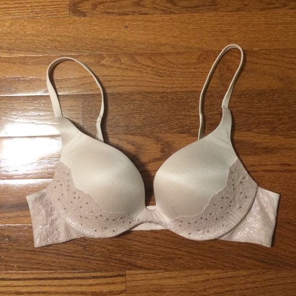 32a VS push up bra