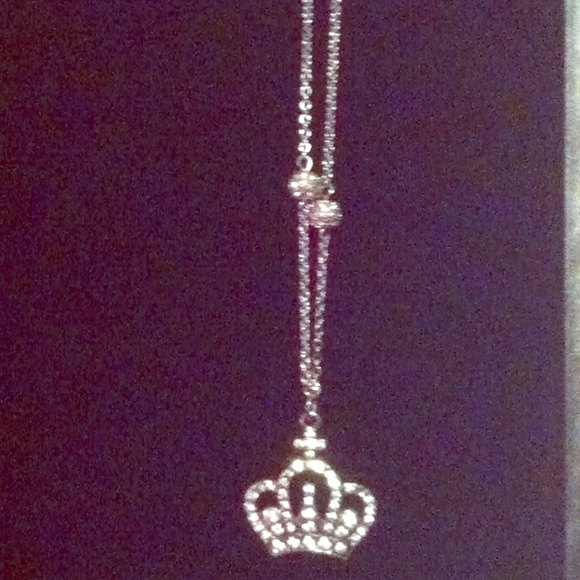 Crown pendant necklace