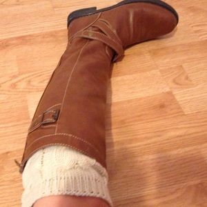 Tan woven riding boot socks.